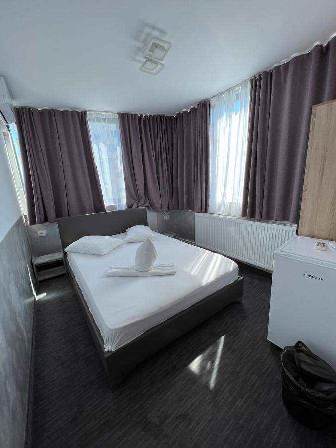 Hotel Miniom Констанца Екстериор снимка