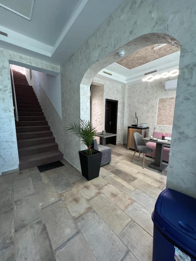 Hotel Miniom Констанца Екстериор снимка